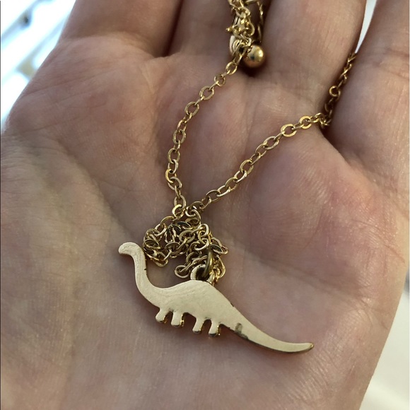 Modcloth Jewelry - Dinosaur necklace